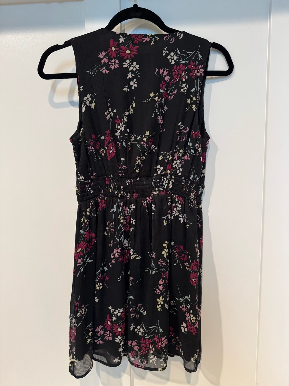 Abercrombie and Fitch Black Floral Sleeveless Dress - Picture 2 of 7